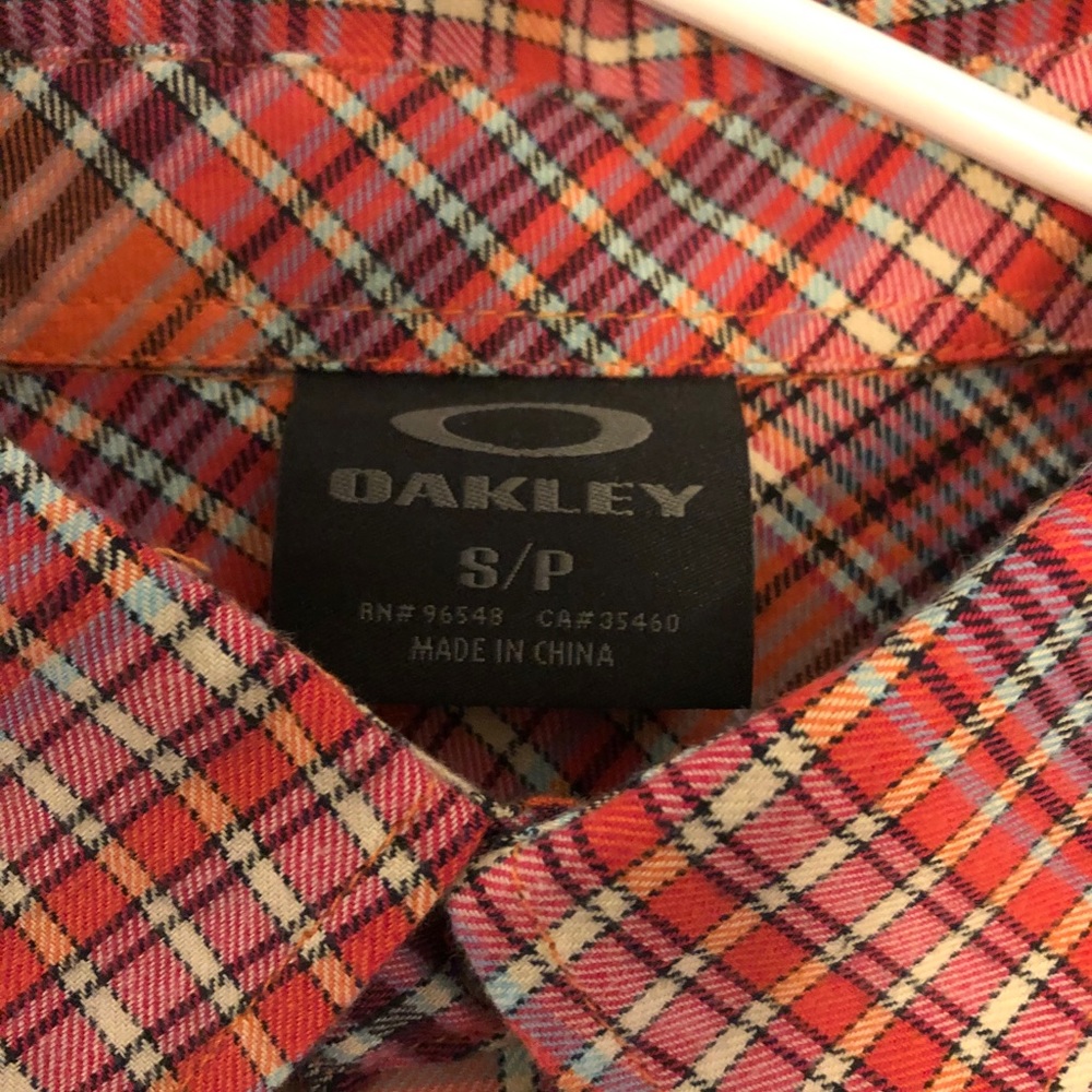 Oakley “Spiracle Woven” flannel long sleeve shirt. - Picture 2 of 3